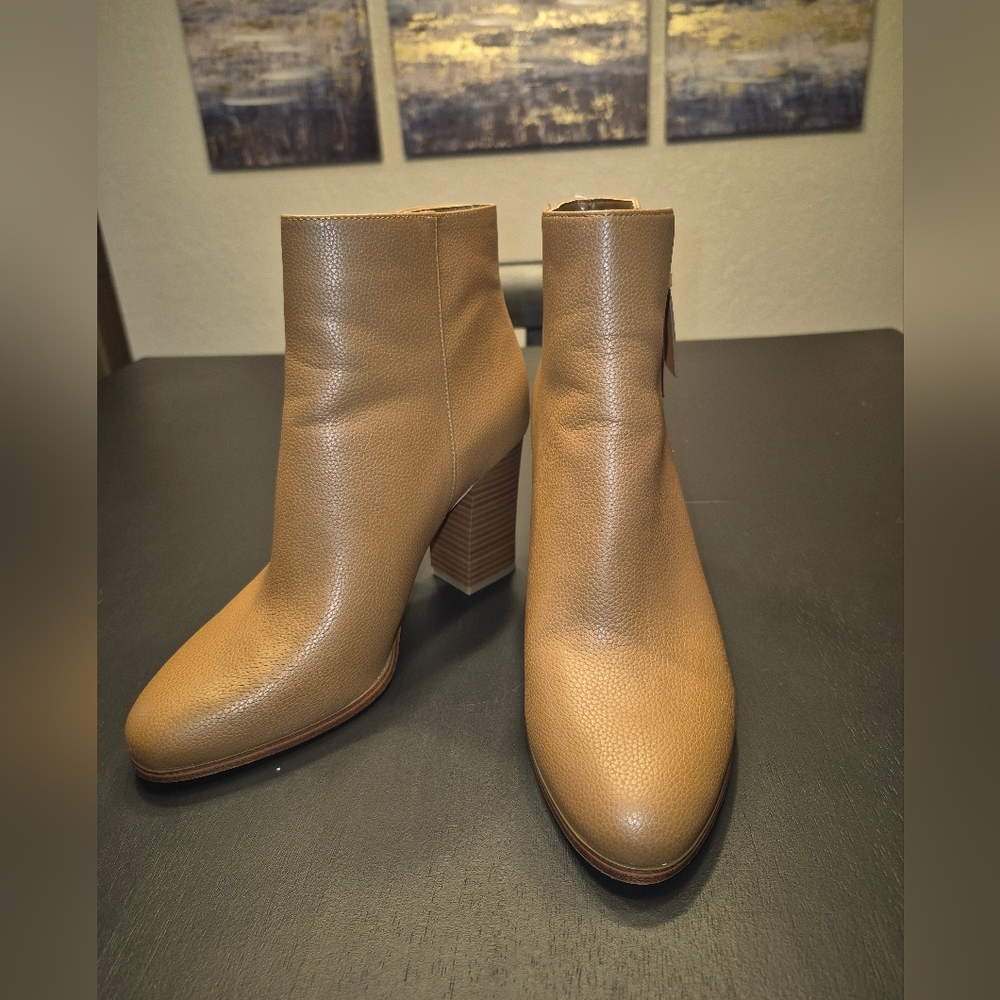 MICHAEL KORS ankle Boots - Picture 2 of 9